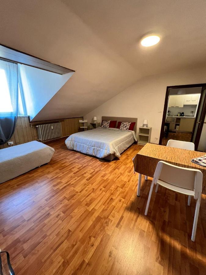Sweet Apt Piazza Statuto 9 Nel Pieno Centro Di Torino Kültér fotó